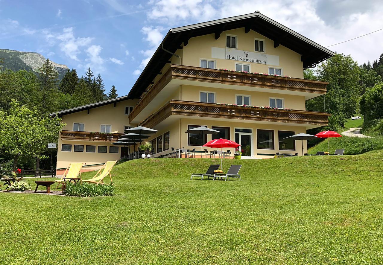 Hotel Kronenhirsch Russbach am Pass Gschütt Exterior foto